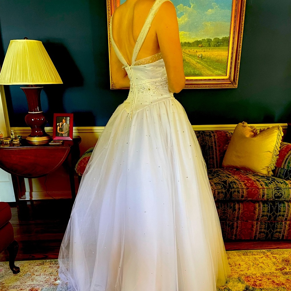 White gown size 4
